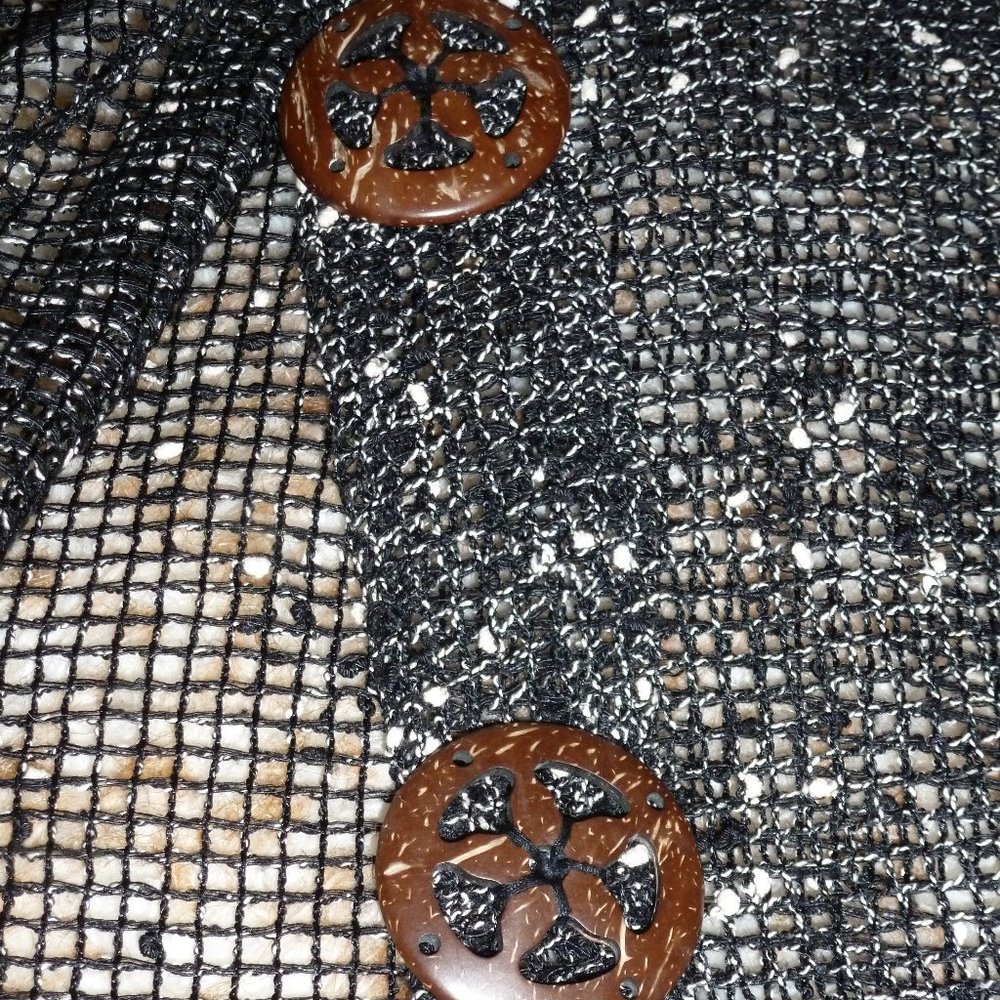 Unique Mirror Image knitted front button tunic top - Picture 9 of 12